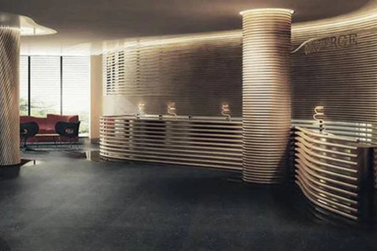 
	Watergate: m&oacute;veis esculturais s&atilde;o da grife italiana Moroso
 (Divulgação/Watergate Hotel)