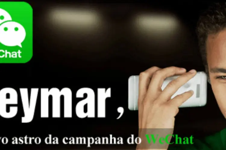 Neymar em campanha do WeChat: anúncio é focado na atitude jovem e alegre de Neymar e mostra-o brincando com bola de futebol enquanto utiliza o WeChat  (Divulgação)