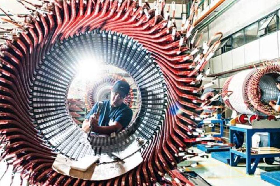 Para driblar crise, empresas decidem investir fora do Brasil