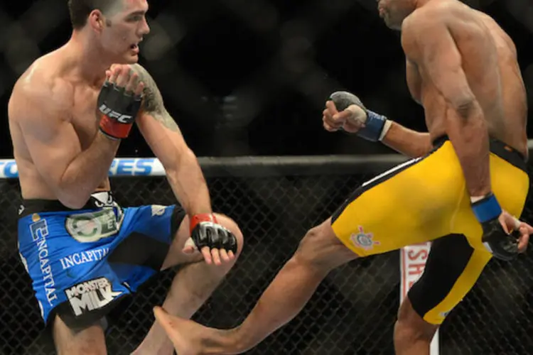 Anderson Silva fratura perna em luta contra Weiman (Jayne Kamin-Oncea/USA Today)