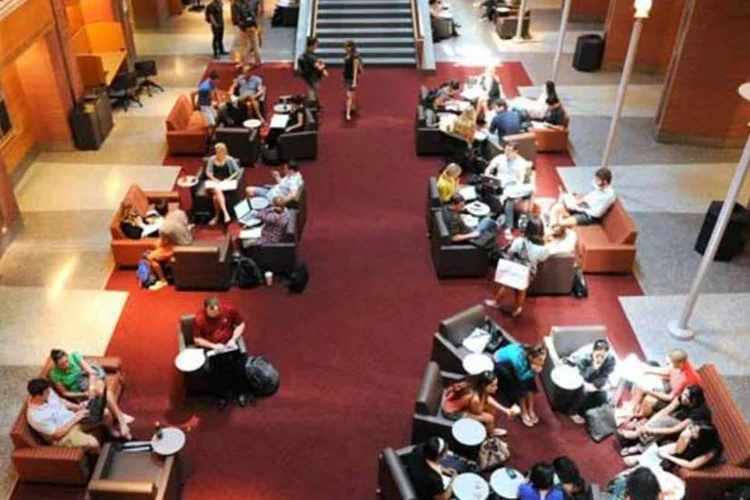 Alunos da Wharton School, uma das mais respeitadas dos EUA (Divulgação/Wharton School)