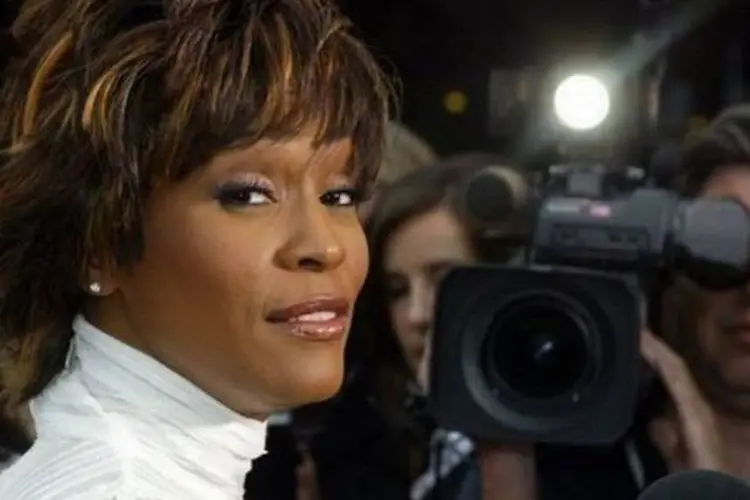 
	Whitney Houston: cantora&nbsp;morreu no dia 12 de fevereiro de 2012 aos 48 anos em Los Angeles por afogamento acidental na banheira de um quarto de hotel
 (Jochen Luebke/AFP)