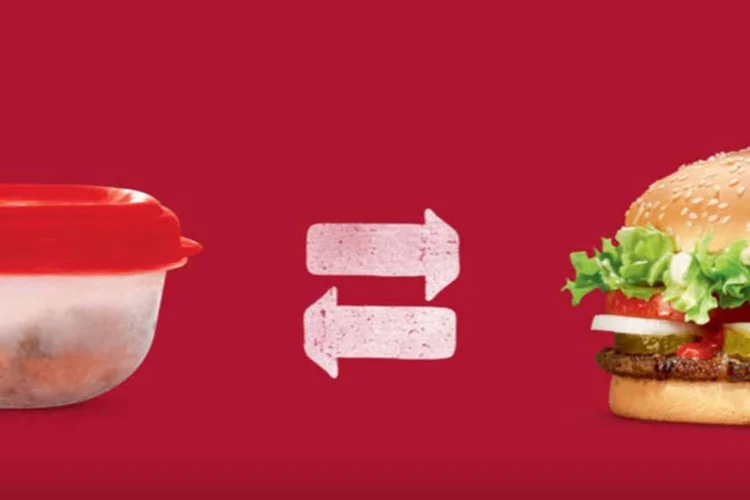 
	Burger King: no total, foram 8 mil visitantes na semana de abertura da rede e 2 mil trocas de marmitas por Whoppers
 (Reprodução)