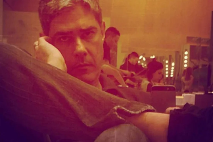 William Bonner: ele adotou tom mais sério no Instagram para defender o seu trabalho (Reprodução/Instagram/@realwbonner)