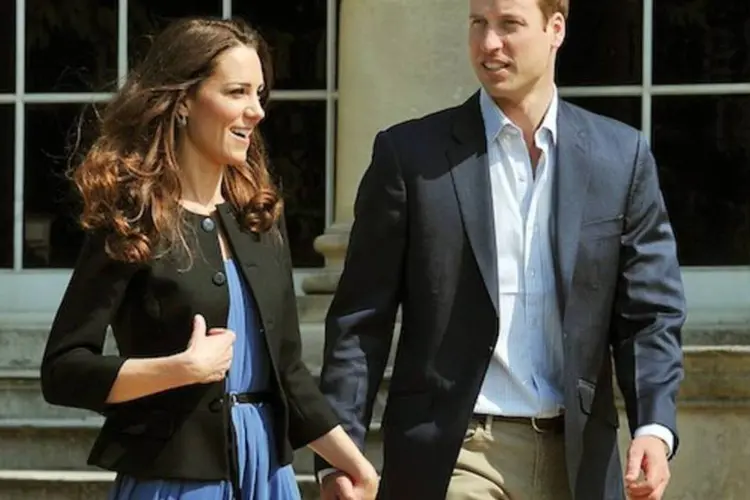 William e Kate se encaminham para helicóptero após dia do casamento (Getty Images)