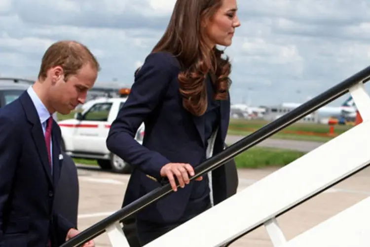 Cerca de 1.300 jornalistas acompanharam a chegada do príncipe William, o segundo na linha de sucessão ao trono (Steve Parsons - WPA Pool/Getty Images)