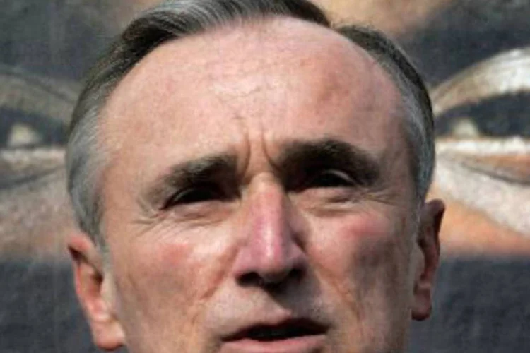 
	William Bratton: Bratton foi chefe de pol&iacute;cia do prefeito republicano Rudolph Giuliani de 1994 a 1996 e dirigiu o Departamento de Pol&iacute;cia de Los Angeles de 2002 a 2009
 (AFP)