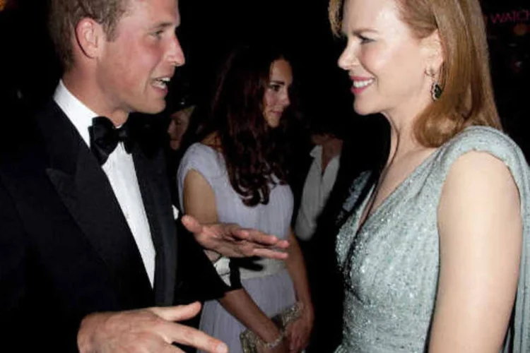 William conversa com Nicole Kidman durante evento em Los Angeles organizado pela BAFTA