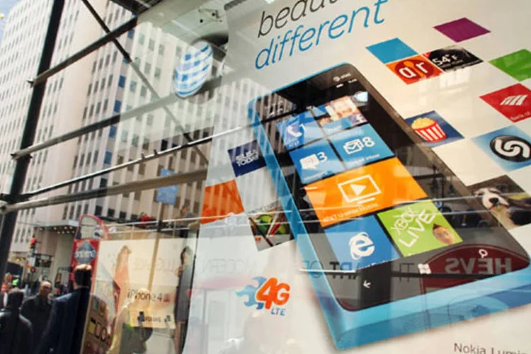 Cartaz de apresentação do Lumia: plataforma da Microsoft está presente em dispositivos da Nokia, HTC e Samsung (Spencer Platt/Getty Images)