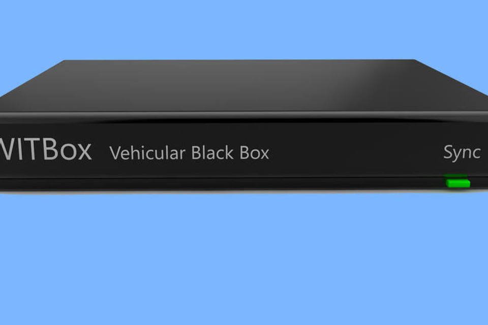 Estudantes criam caixa-preta veicular integrada a smartphone