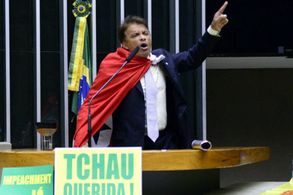 Imprensa estrangeira destaca circo que foi votação na Câmara