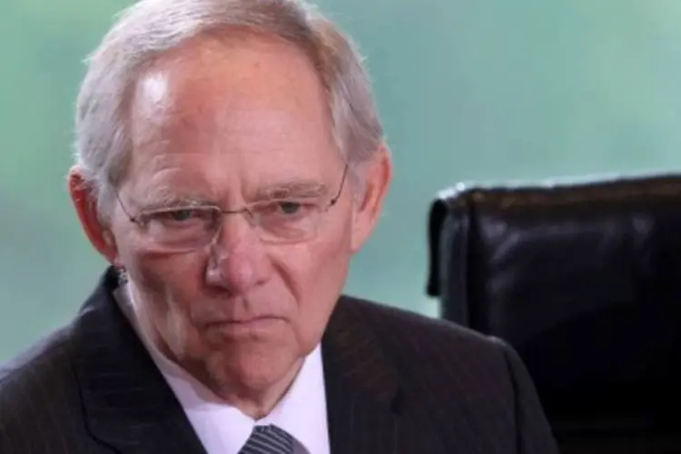 Ministro Wolfgang Schaeuble disse que não concorda com apoio a países que não se esforçam em cumprir metas fiscais