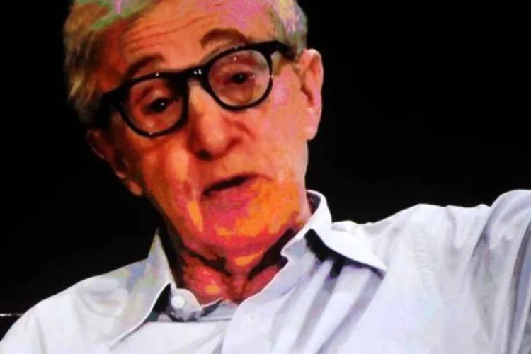 
	Woody Allen: al&eacute;m do clarinete de Allen, a Feira do Disco de Barcelona tamb&eacute;m leiloar&aacute; cabelos de Elvis Presley
 (Kevin Winter/Getty Images)