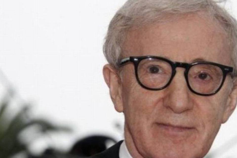 Ao lado de Penélope Cruz , Woody Allen exibe seu novo filme