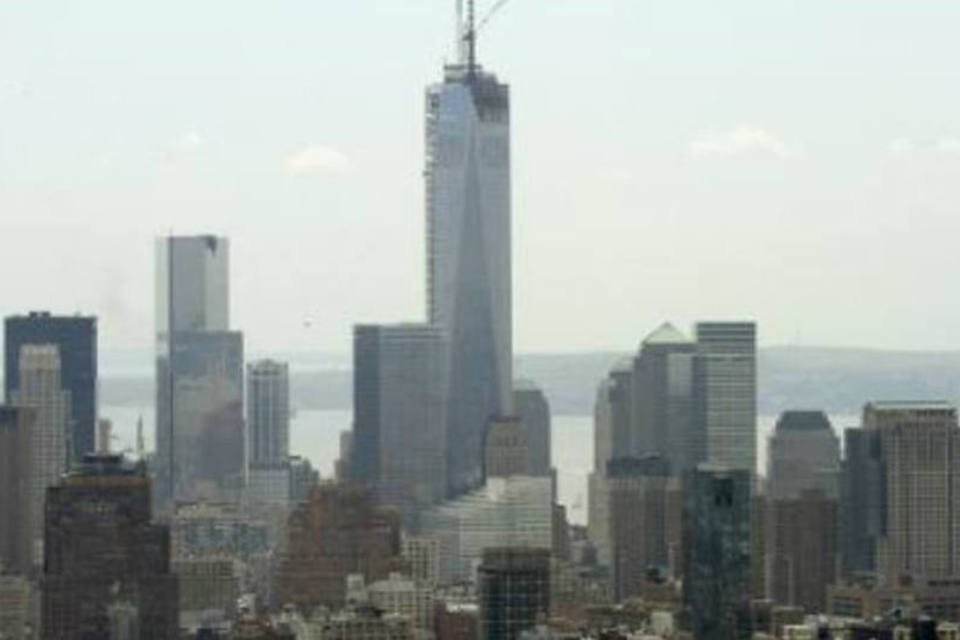 Adolescente dribla segurança e sobe ao topo do novo WTC
