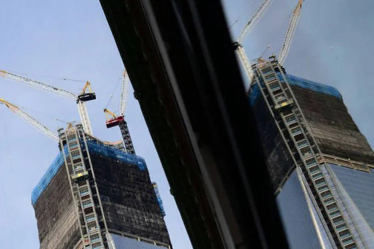 O arranha-céu é conhecido oficialmente como One World Trade Center: com 104 andares, será o prédio mais alto de Nova York  (©afp.com / Emmanuel Dunand)