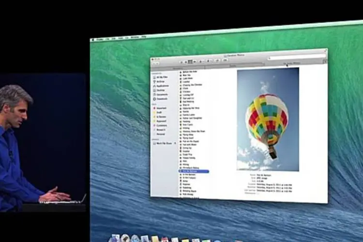 
	Craig Federighi demonstra Mac OS X Maverics: corre&ccedil;&atilde;o da brecha de seguran&ccedil;a j&aacute; faz atualiza&ccedil;&atilde;o ser essencial para Macs, mas update ainda adiciona bons recursos
 (Reprodução de EXAME.com)