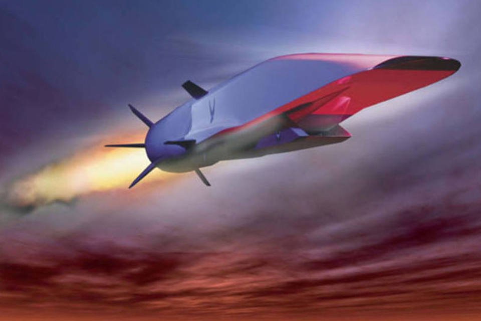 Avião hipersônico X-51A WaveRider não completa voo de teste
