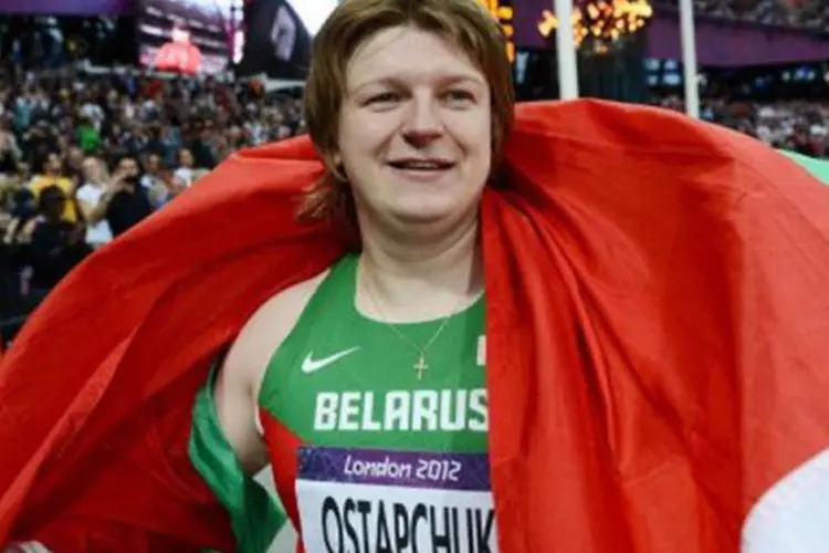 
	Ostapchuk: ela conseguiu no Est&aacute;dio Ol&iacute;mpico de Stratford uma marca de 21,36 metros
 (Franck Fife/AFP)