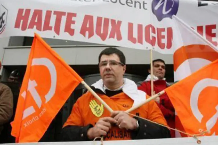 Funcionários da Alcatel-Lucent protestam (Thomas Coex/AFP)