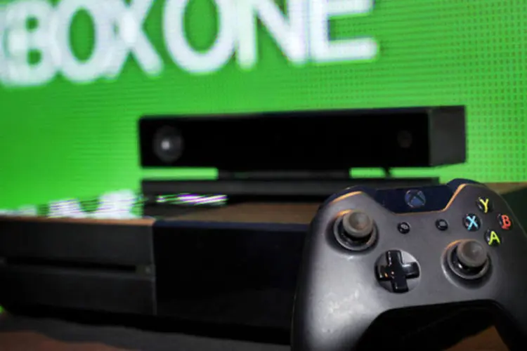 
	Xbox One: pacote original do Xbox One brasileiro, com Kinect, continua saindo por US$ 2.299
 (Victor J. Blue/Bloomberg)