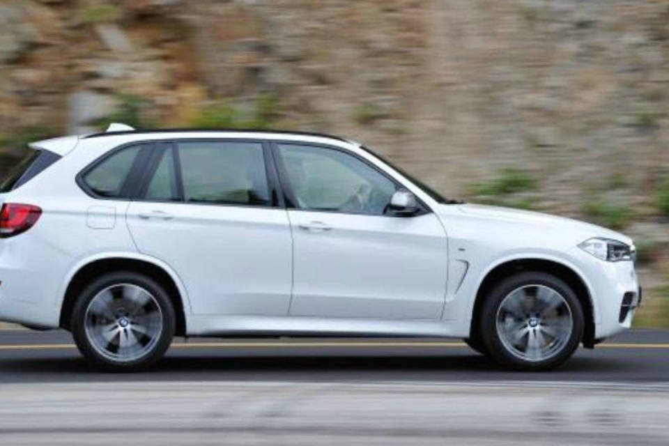 BMW traz versões a diesel do X5 ao Brasil