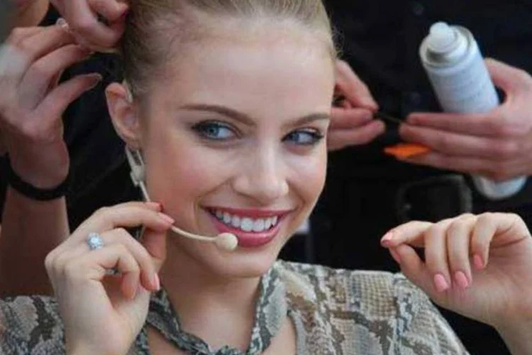 A modelo e atriz suíça Xenia Tchoumitcheva (Divulgação)