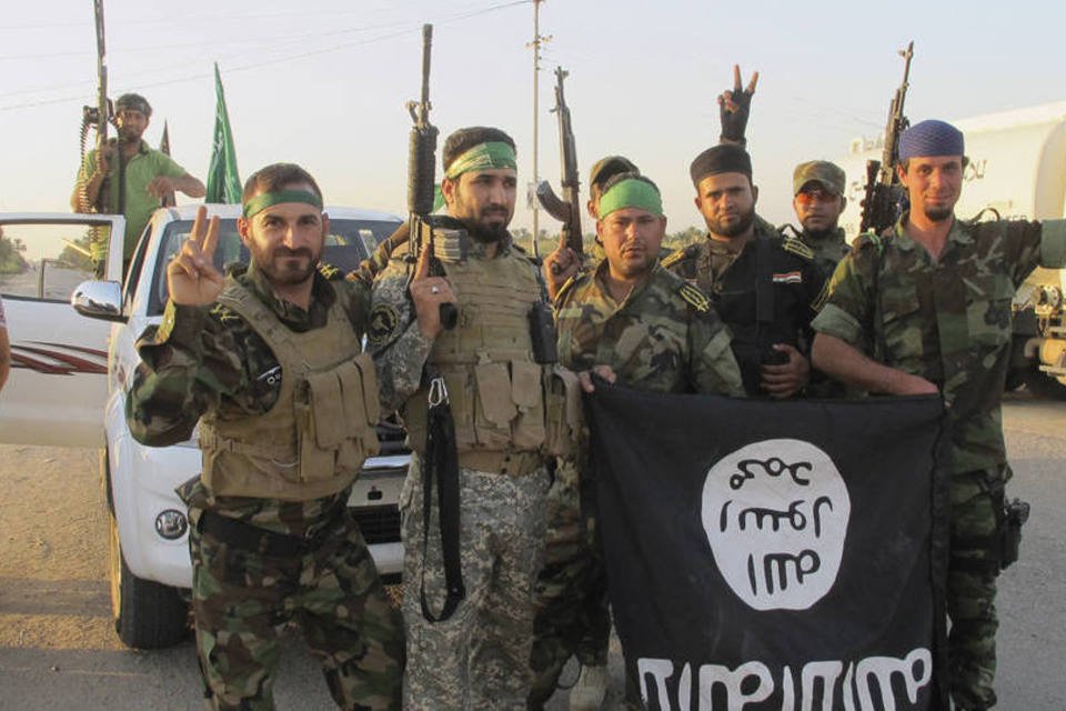 Jihadistas se aproximam de base militar no nordeste da Síria