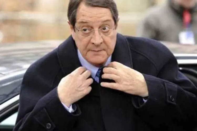 
	O presidente do Chipre, Nicos Anastasiades:&nbsp;um acordo entre os 17 pa&iacute;ses do euro &eacute; urgente dado que o BCE anunciou que s&oacute; garante a liquidez de emerg&ecirc;ncia aos bancos cipriotas at&eacute; segunda-feira.
 (©afp.com / Georges Gobet)