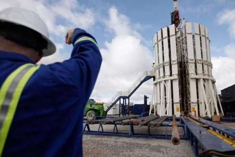 
	Explora&ccedil;&atilde;o de g&aacute;s de xisto no Reino Unido: empresa disse nesta ter&ccedil;a-feira que iria se aliar a Dart Energy para desenvolver 13 licen&ccedil;as nas partes ocidental e oriental da Bacia de Bowland
 (Matthew Lloyd/ Getty Images)