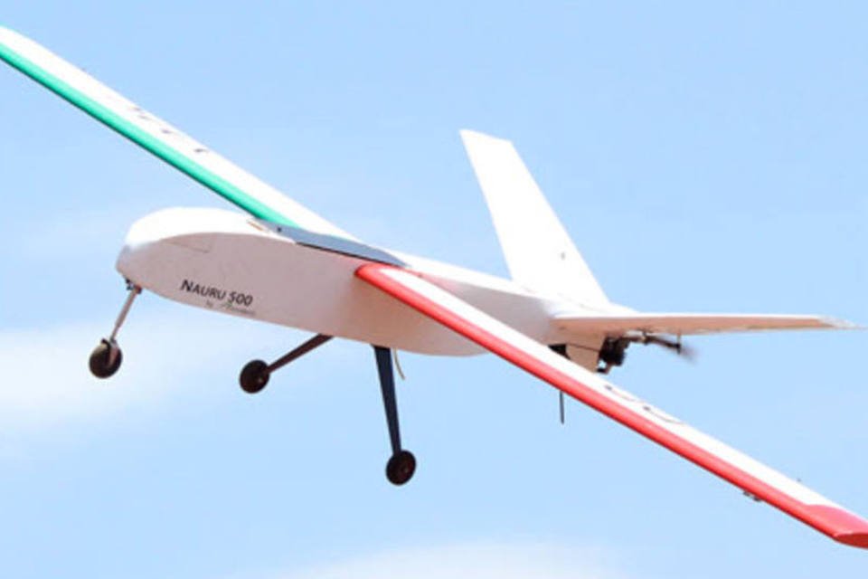 Drones que voam por até 8 horas modernizam fazendas