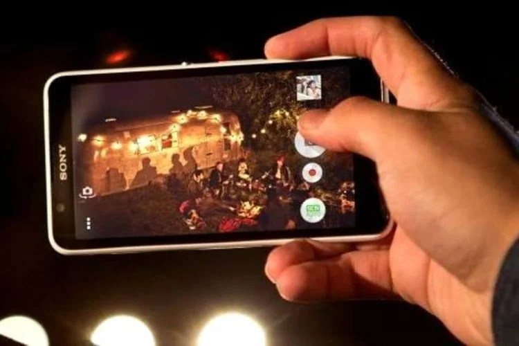 Xperia E4, smartphone da Sony (Reprodução/Sony)