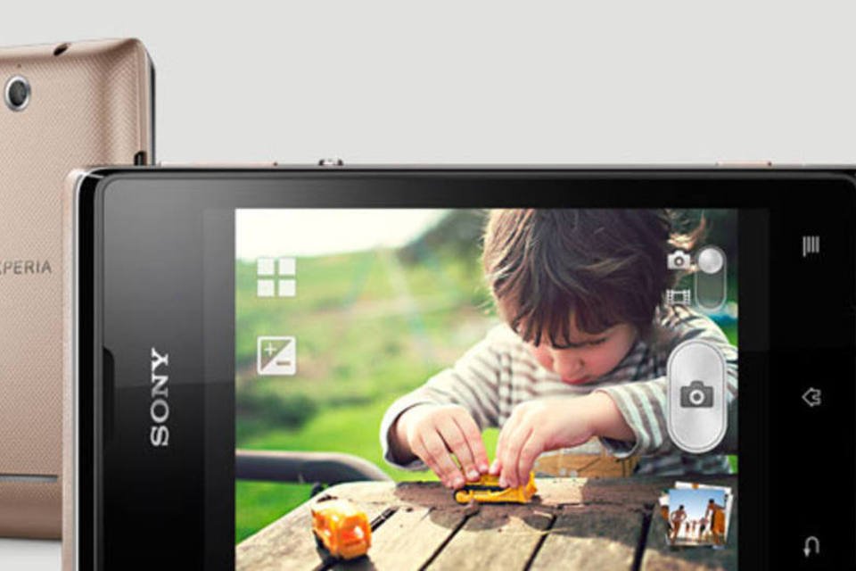 Sony Xperia E é econômico, compacto e aceita dois chips