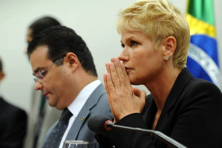 Xuxa: hoje, a apresentadora reviu sua opinião e até incentiva as pessoas a assistirem ao filme (Gabriela Korossy/Câmara dos Deputados/Agência Câmara)