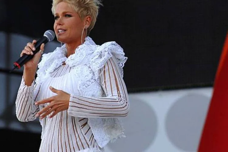 Xuxa em show no Rio de Janeiro: apresentadora pede remoção de links onde ela aparece nua ou em cenas de sexo  (Fernanda Calfat/Getty Images)