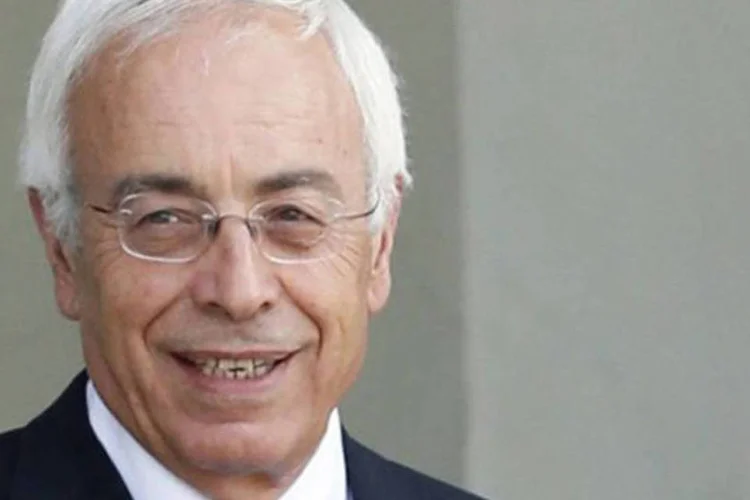 
	Embaixador israelense Yossi Gal no Pal&aacute;cio do Eliseu, em Paris: ele foi convocado pelo minist&eacute;rio franc&ecirc;s das Rela&ccedil;&otilde;es Exteriores, informou a embaixada do pa&iacute;s em Paris
 (Patrick Kovarik/AFP)