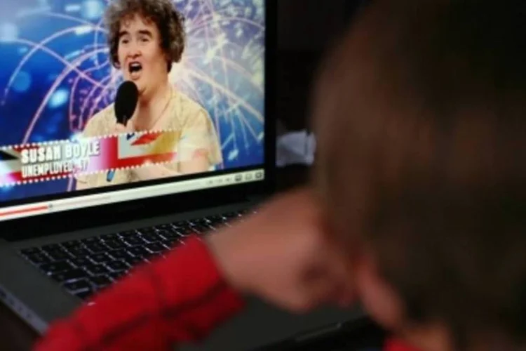 35,6 milhões de internautas a partir de 6 anos de idade assistiram a vídeos online no mês de julho (.)