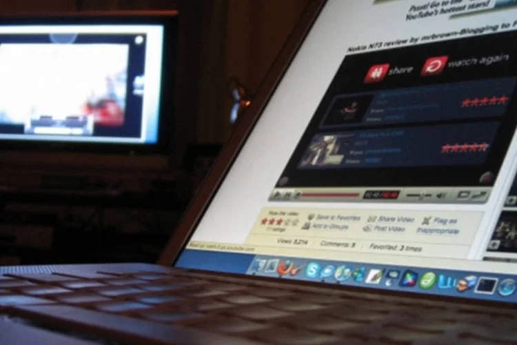 YouTube: serviço “premium” traria a possibilidade de transmitir álbuns musicais completos e escutar músicas offline (Flickr.com/thms)