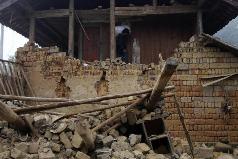 Terremoto deixa um morto e 324 feridos na China