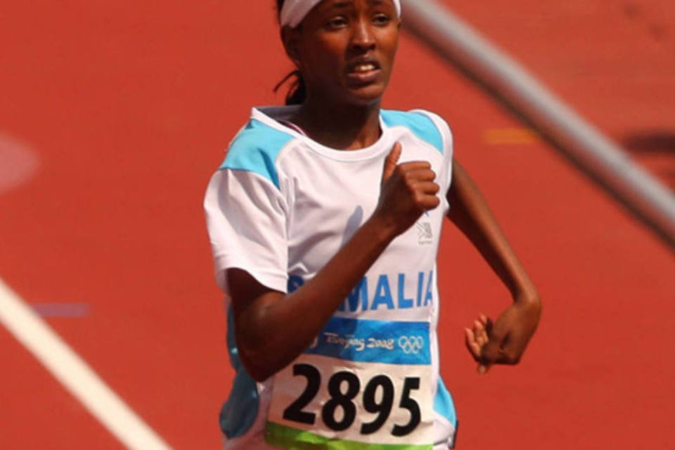 Atleta somali que comoveu Pequim em 2008 morre em barco