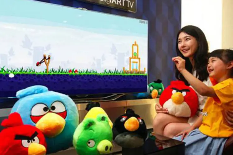 Angry Birds para SmarTV da Samsung: Versão incorpora as capacidades de reconhecimento de movimentos de seus novos televisores (Divulgação)