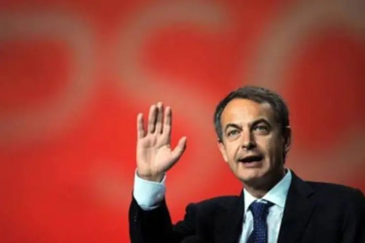 José Zapatero, chefe de governo da Espanha: país ainda não tem economia robusta (Lluis Gene/AFP)