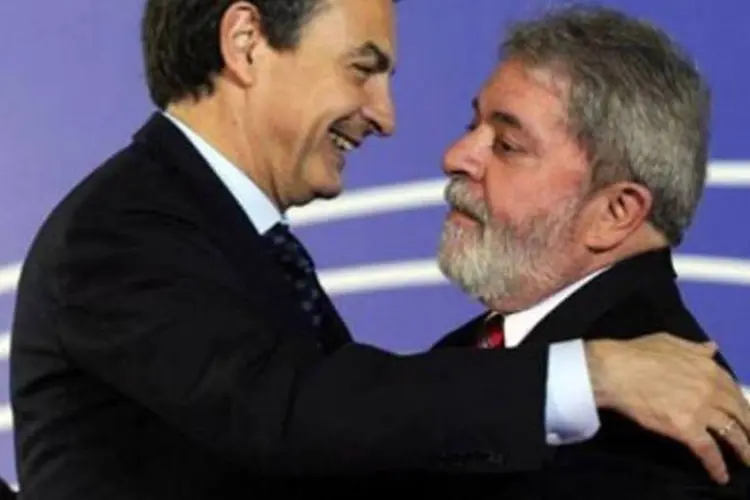 Zapatero cumprimenta Lula antes da reunião em Madri (.)