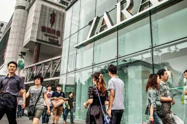 
	Loja da Zara na China: Inditex obteve cerca de 7 por cento de suas vendas na China, estimam analistas
 (Mike Kemp/Corbis/Latin Stock)