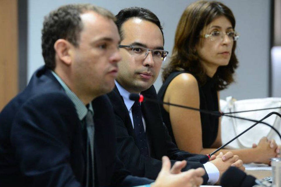 Dois denunciados da Zelotes são interrogados em Brasília