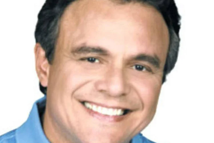 
	Zenaldo Coutinho, prefeito de Bel&eacute;m, nomeou a secret&aacute;ria inadimplente, que, por sua vez, afirmou que &quot;sua rela&ccedil;&atilde;o como contribuinte do IPTU nada tem a ver com o cargo que agora ocupa na prefeitura de Bel&eacute;m&quot;&nbsp;
 (Divulgação)