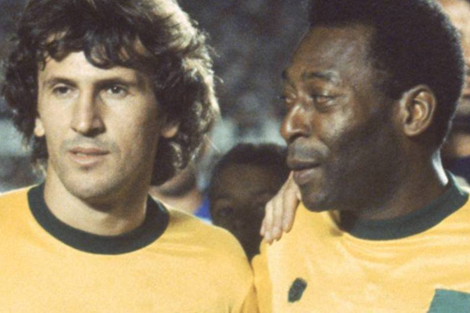 Zico e Pelé durante jogo da Seleção Brasileira em 1983 (Carlos Namba)
