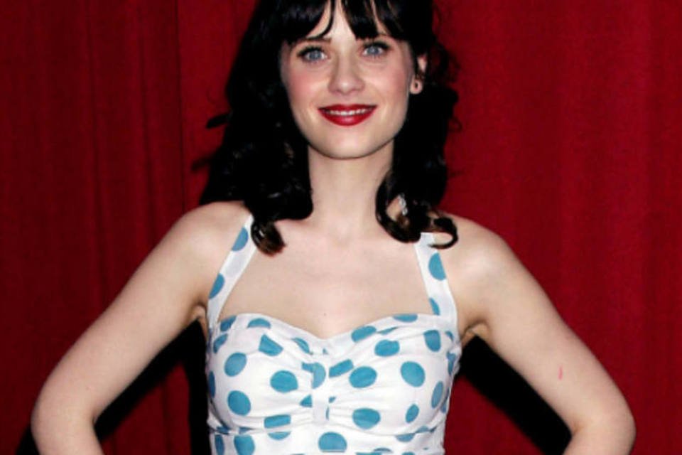 Estilo retrô de Zooey Deschanel inspira visual de garotas brasileiras