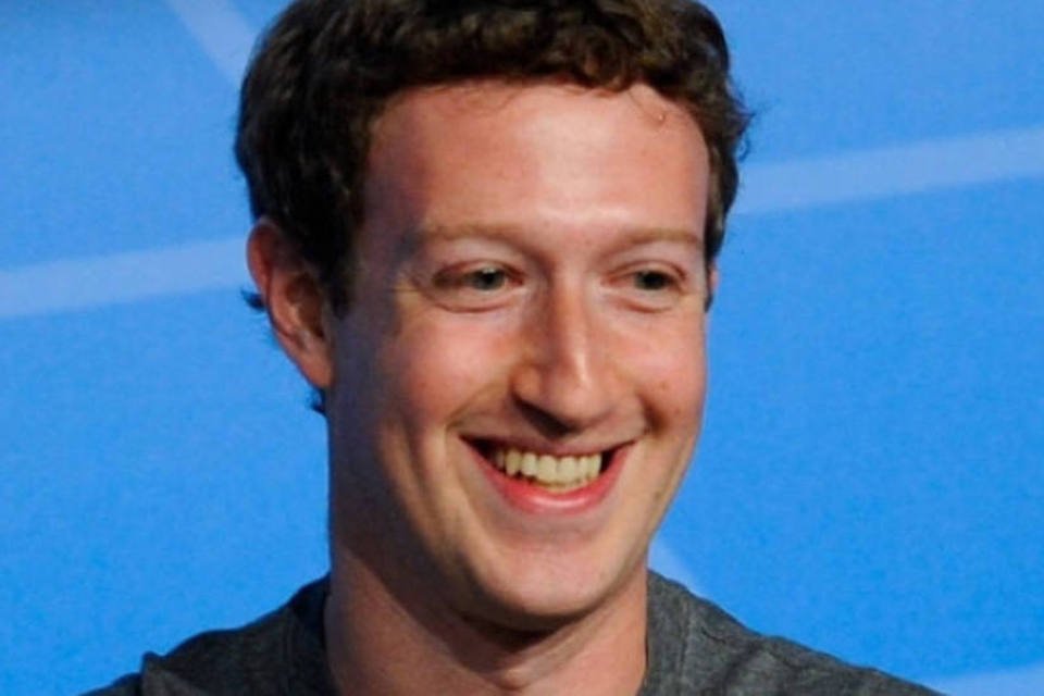 Facebook não é inimigo das operadoras, diz Zuckergerg