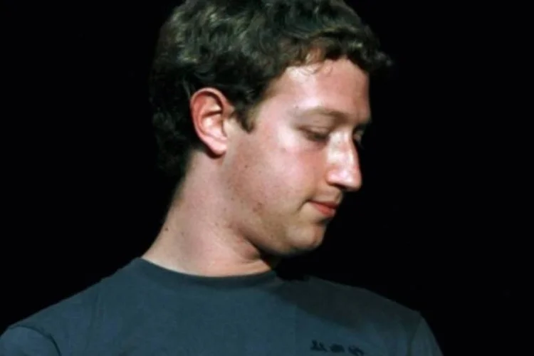 Para alguns, doação de Zuckerberg é tentativa de melhorar imagem pública (.)